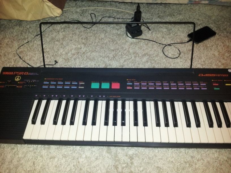 Orga Yamaha PSR-8