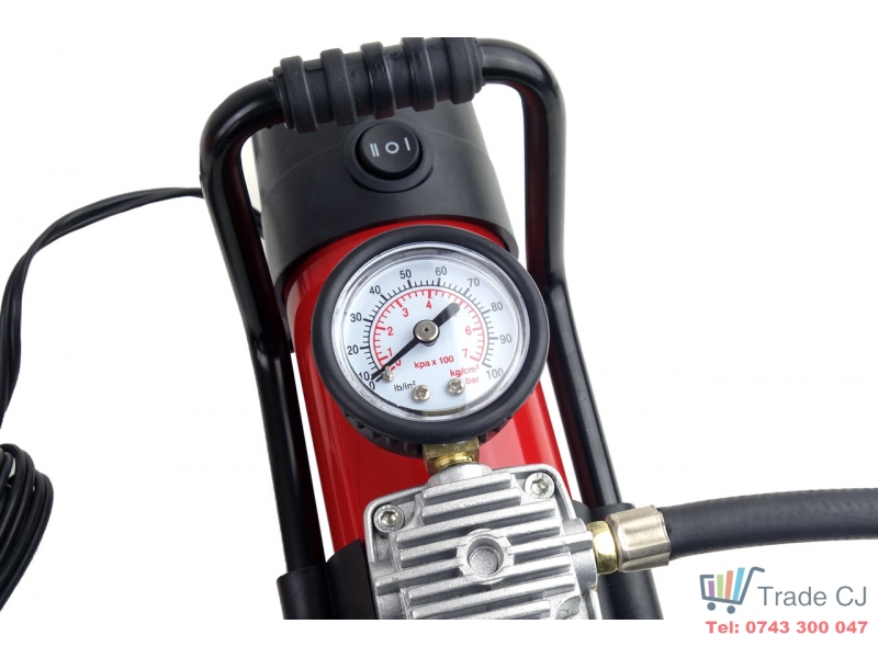 Compresor aer metalic 12V, 7bar, cu lanterna LED, geanta transport si accesorii