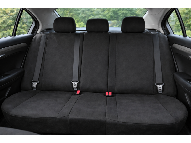 Set complet huse auto universale pentru scaune fata si spate, 9 piese cu tetiere incluse, design matlasat negru si rosu, material rezistent la uzura si murdarie, compatibile cu scaune cu airbag latera