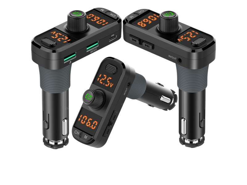 Modulator FM auto cu design ergonomic in forma de L pentru instalare usoara in vehicule cu spatiu limitat, modul Bluetooth pentru redare muzica wireless si apeluri hands-free, 3 porturi USB