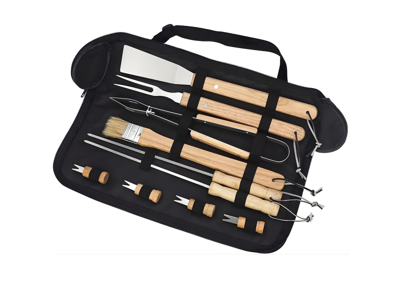 Set complet ustensile pentru gratar din inox cu manere din lemn, 11 piese esentiale pentru gatit in aer liber, livrat in geanta practica pentru depozitare si transport, ideal pentru fripturi si legume