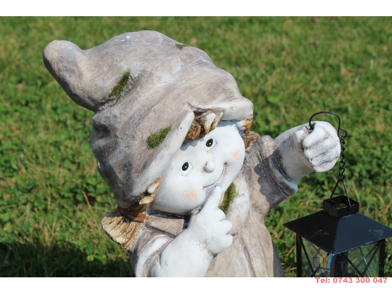 Decoratiune gradina Girl with lantern, ceramica,24 x 15.5 x 39 cm