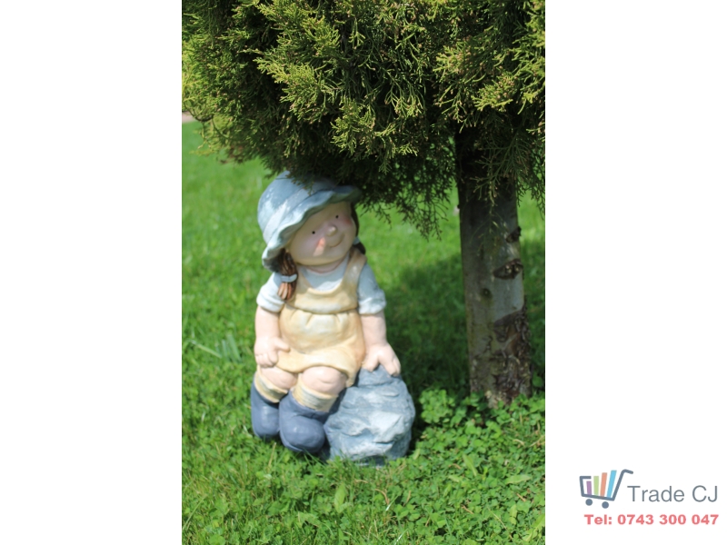 Decoratiune gradina Girl on stone, ceramica,29 x21 x 42 cm