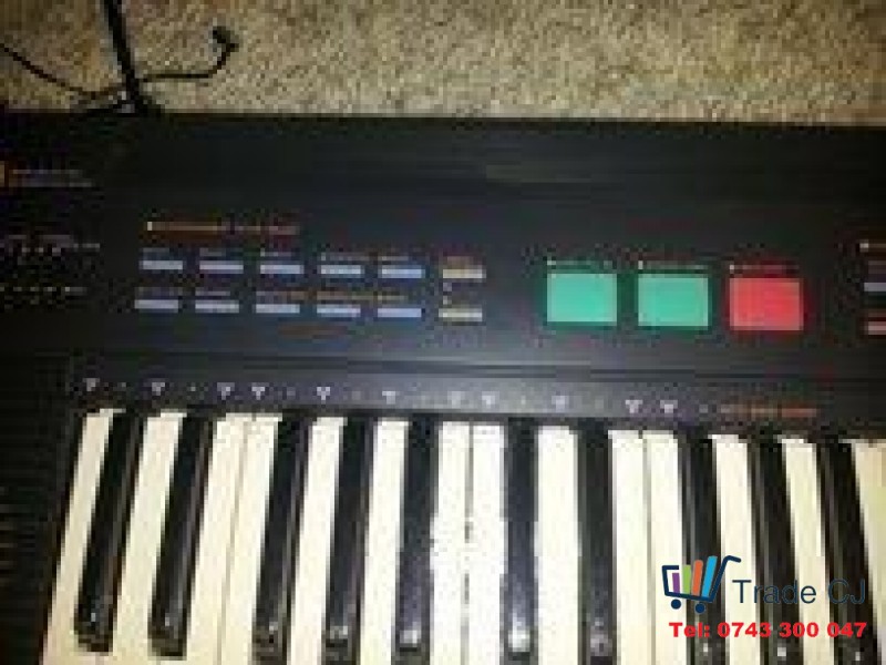 Orga Yamaha PSR-8